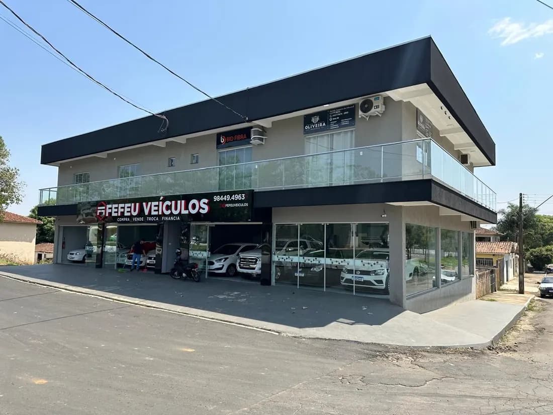 Fachada da Fefeu Veículos em Sapopema - PR