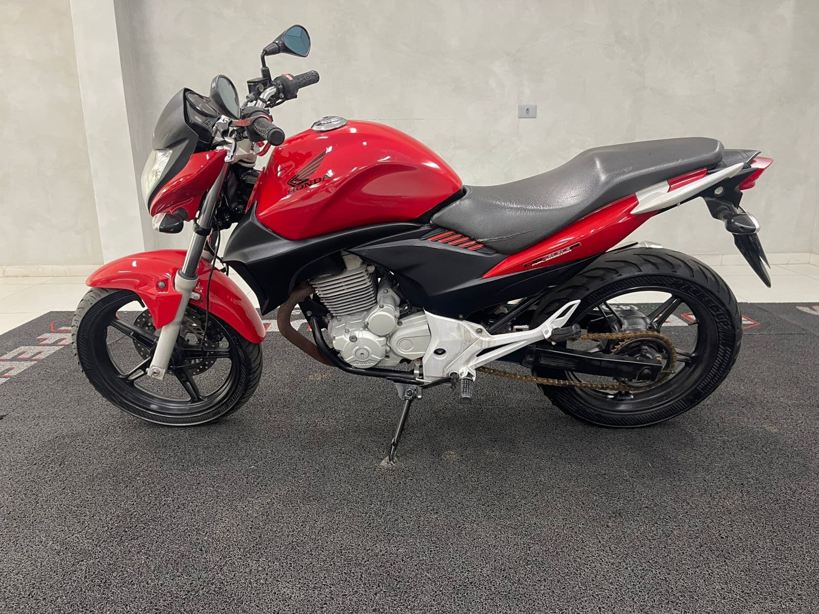 HONDA CB CB R foto 1